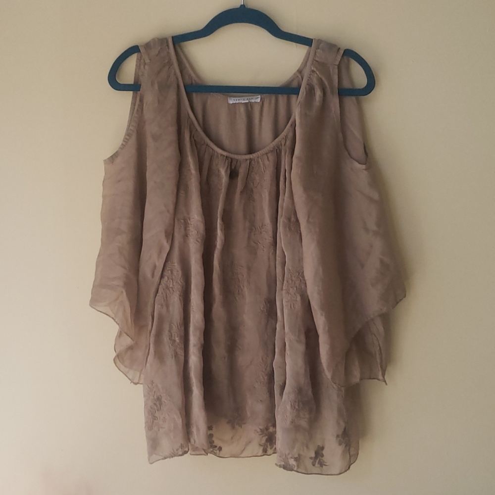 NWOT Cold Shoulder Flowy Layered Top
